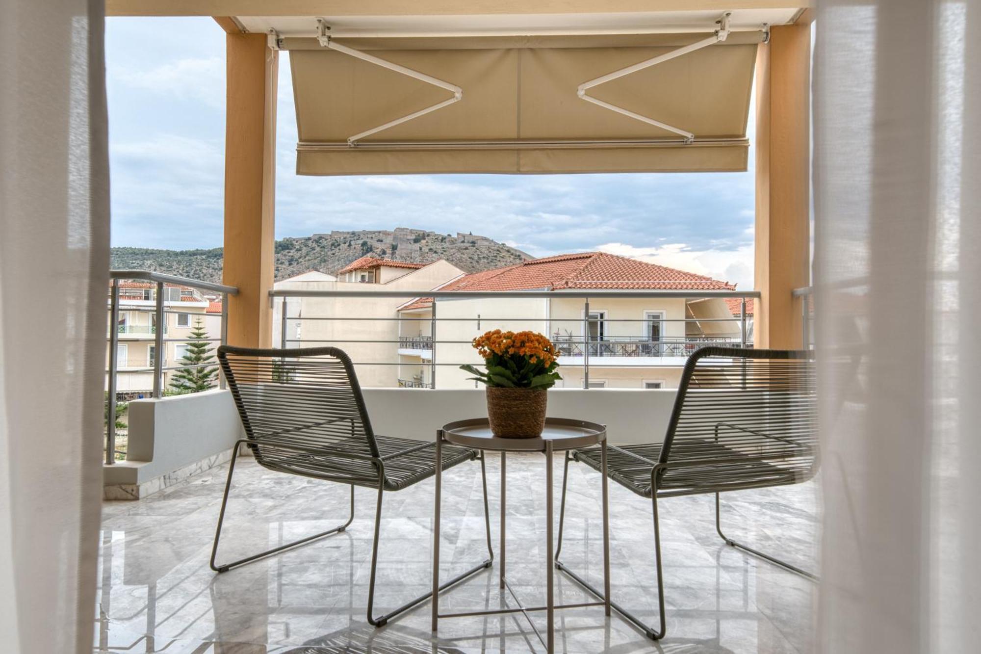 Living In Nafplio Avantgarde Apartment מראה חיצוני תמונה